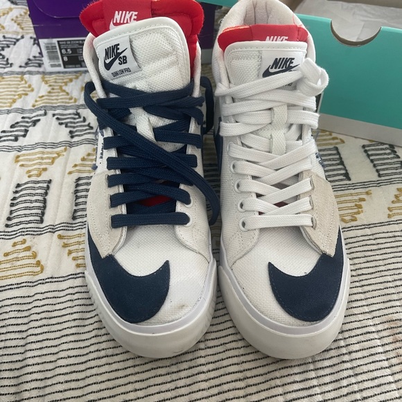 Nike blazers - Picture 2 of 4